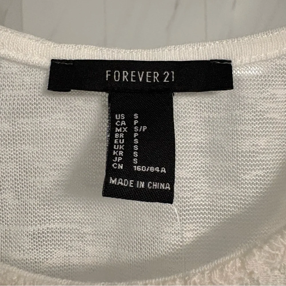 Forever 21 Lace Tank Top Women’s Small Sleeveless Chic Layering Cami NWT - Picture 4 of 4